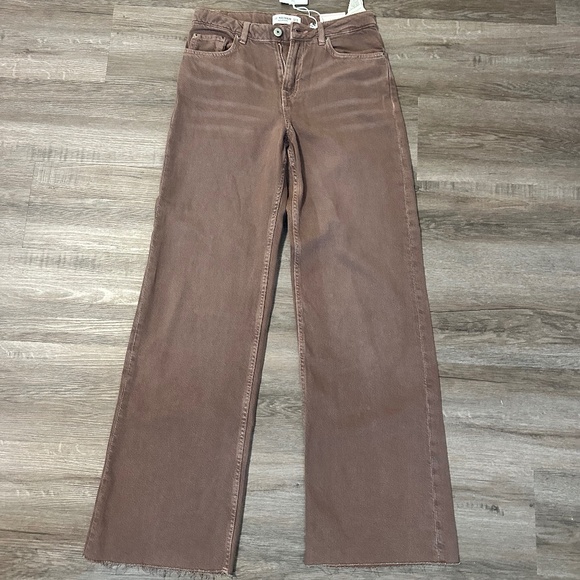 NWT ASOS Pull and Bear Wide Leg Jeans in Washed Burgundy - Picture 1 of 5